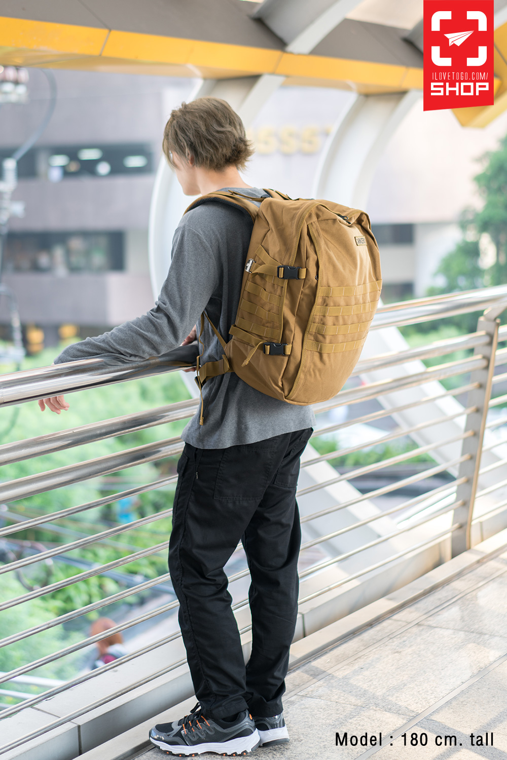 CabinZero Military Black 44L